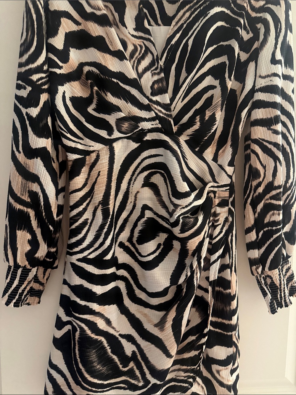 Anthropologie graphic mini dress - Picture 6 of 10
